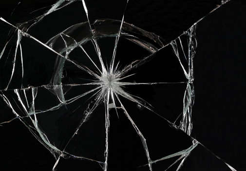 The Cost of Neglect: Glass Damage from Qatar’s Climate